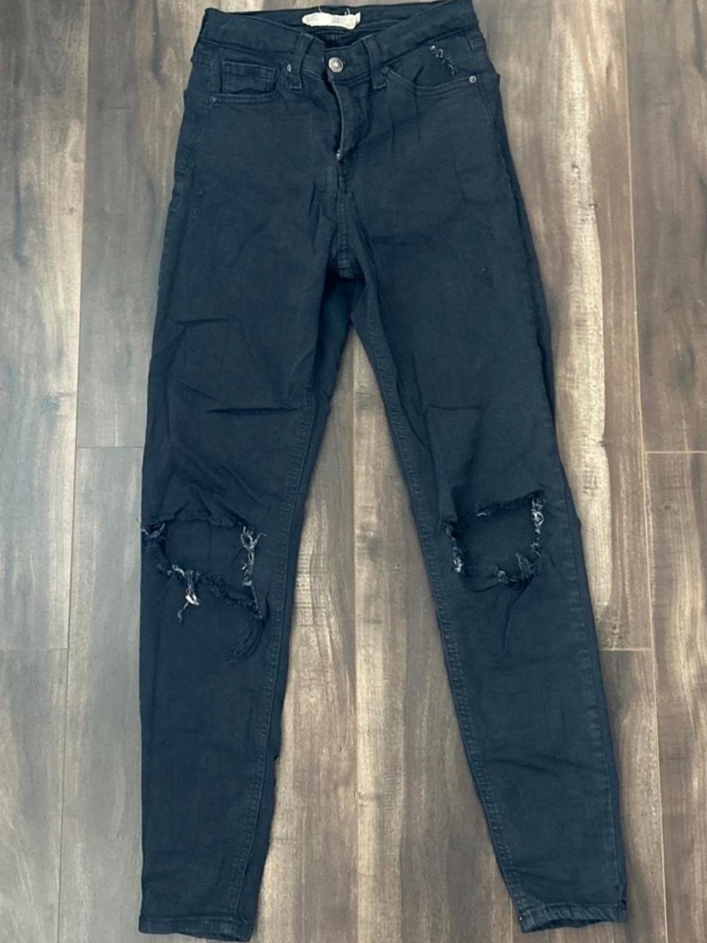 🖤 Topshop Moto Black Distressed Skinny Jeans
